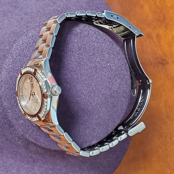 TAG HEUER